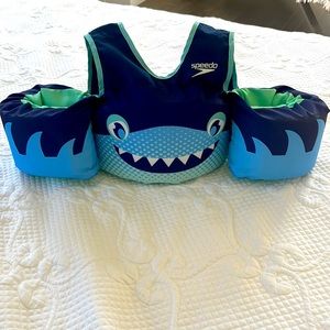 Speedo Boys Shark Floatation Vest, Kids, Bright Blue, 30-50 Lbs